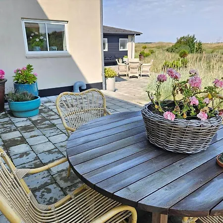 Fan073-fano-kystvejen-13-2-sal בית נופש